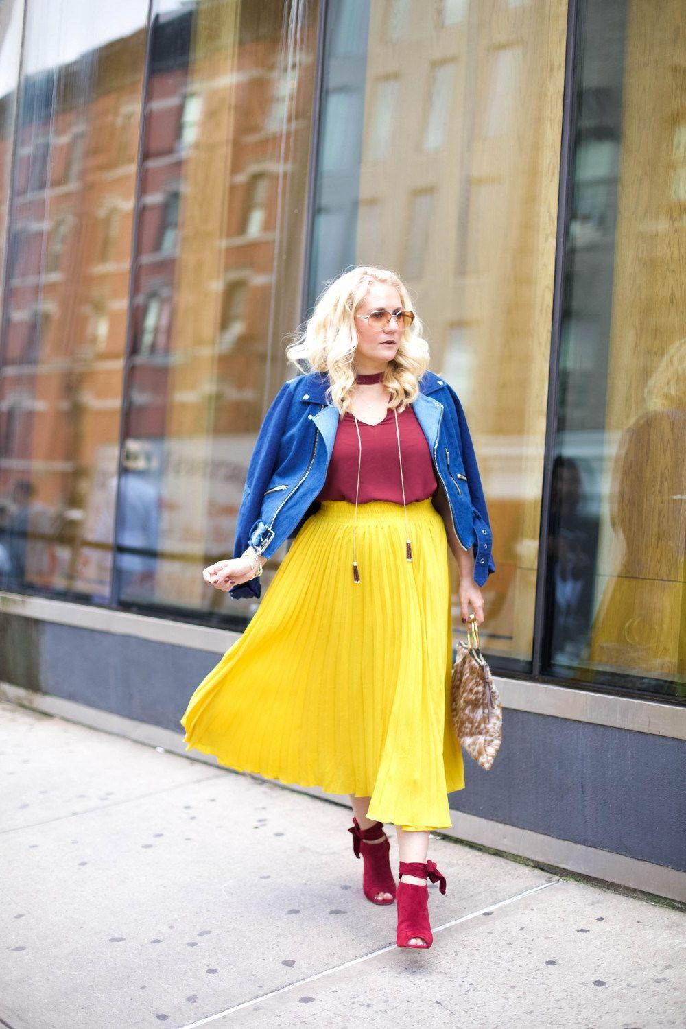 mustard pleated skirt outfit